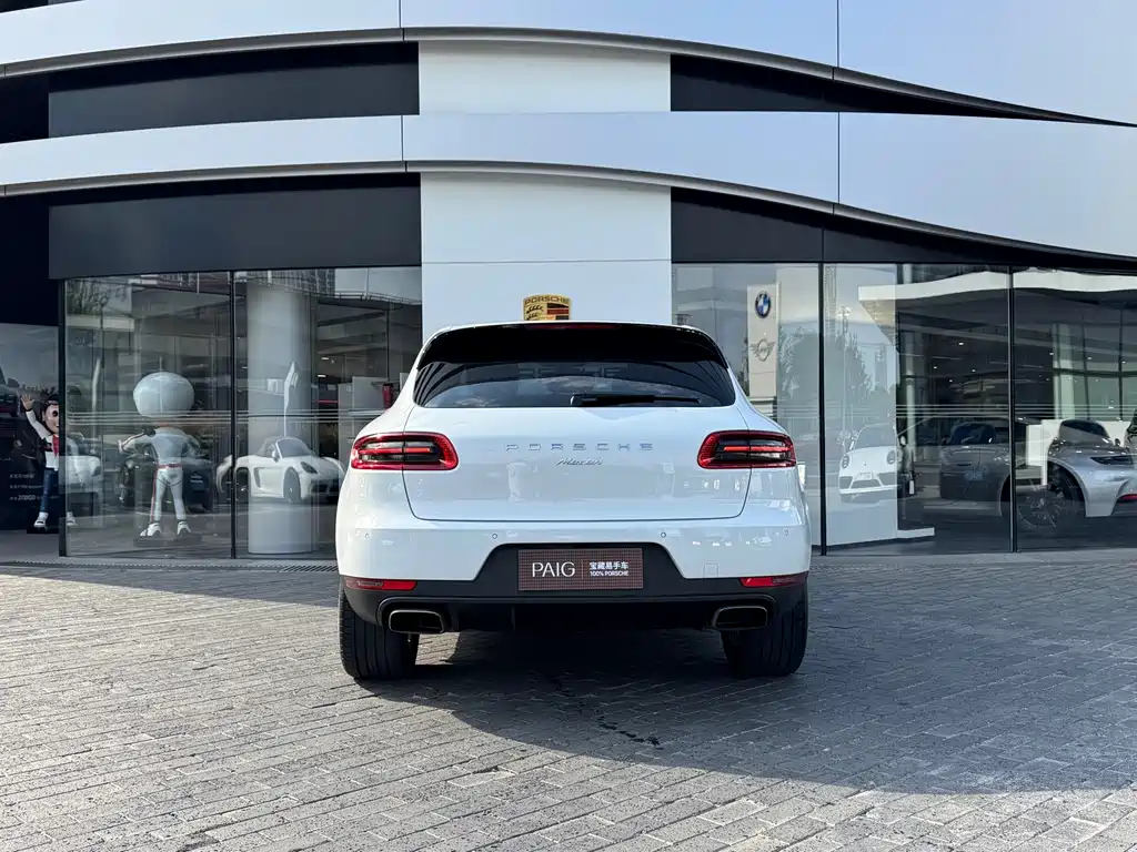 Porsche Macan — миниатюра 8