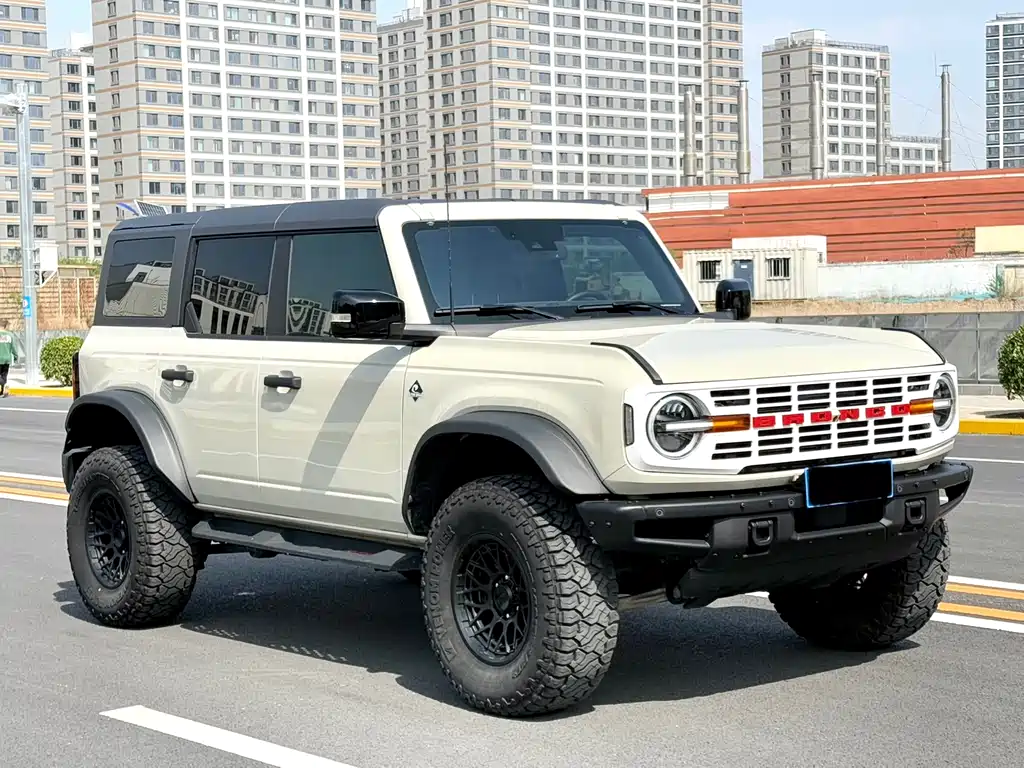 Ford Bronco 2024