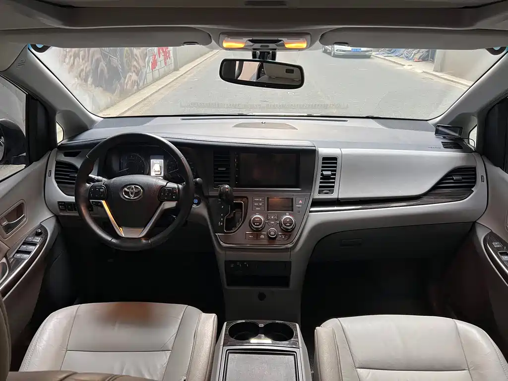 Toyota Sienna 2015 3.5L L