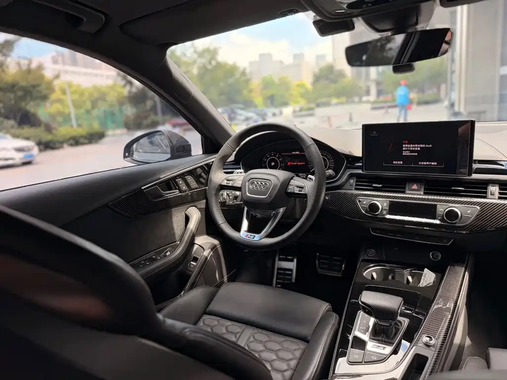 Audi RS 4 — миниатюра 15
