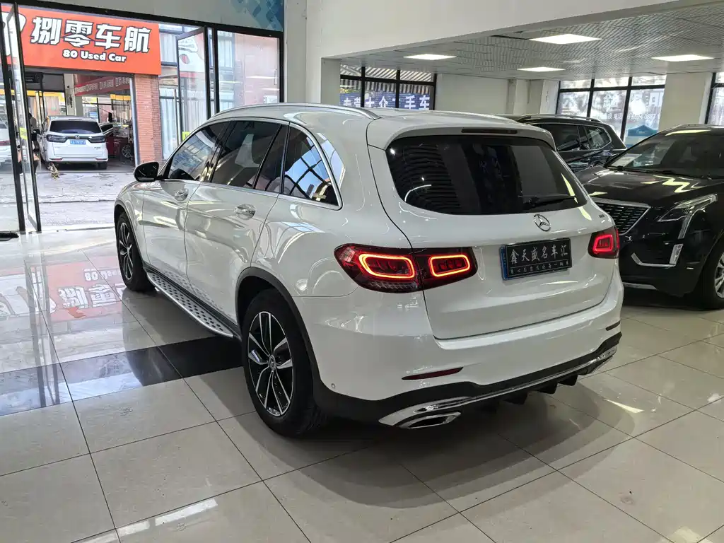 MERCEDES-BENZ GLC
