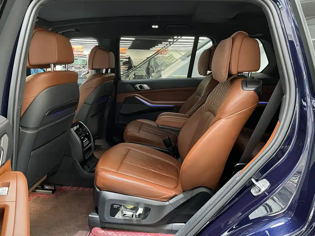 BMW X7 — миниатюра 14