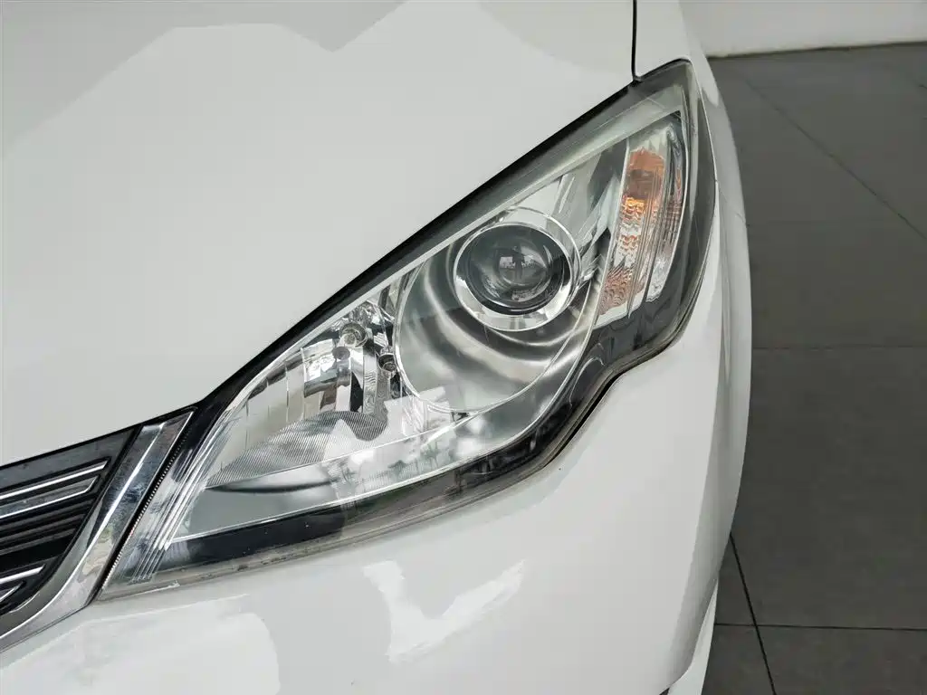 Roewe 360 2015 1.5L AT Luxury