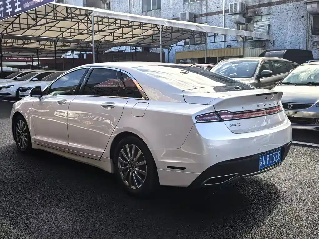 LINCOLN MKZ