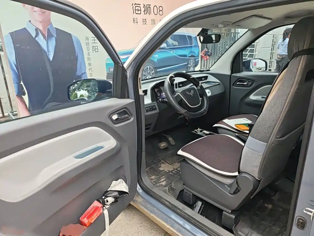 Wuling MINIEV — миниатюра 12
