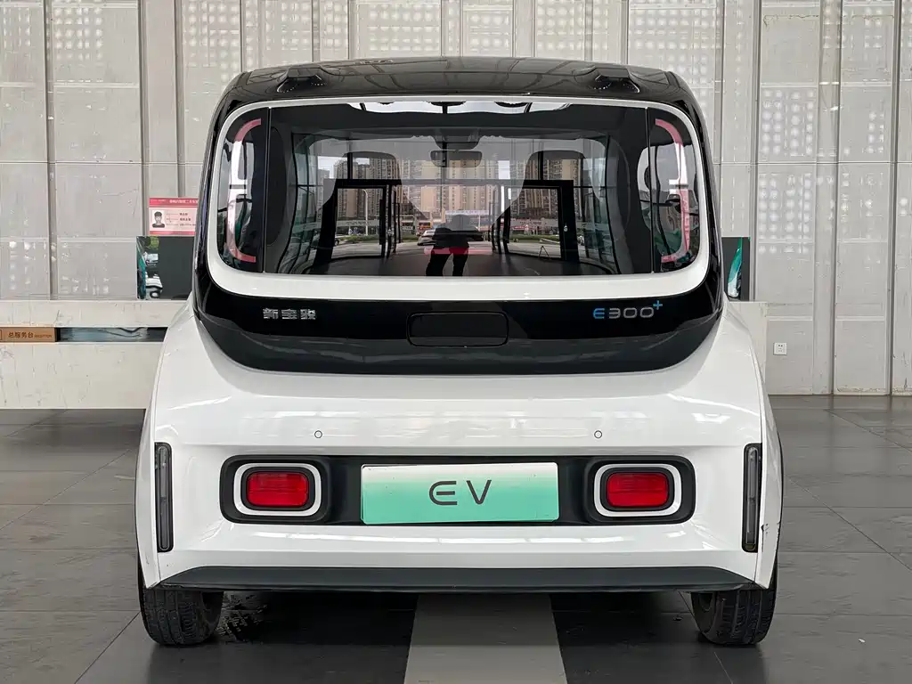 Baojun E300 — миниатюра 5