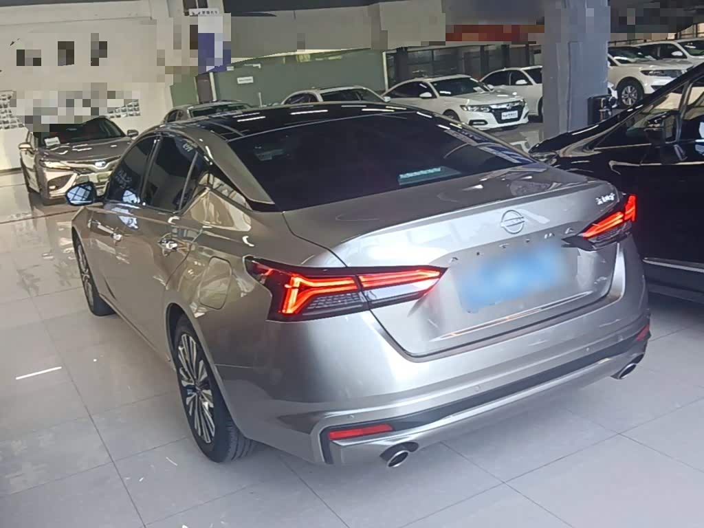 Nissan Teana 2.0 л 2024 г. шампань/коричневый, пробег 34900 км