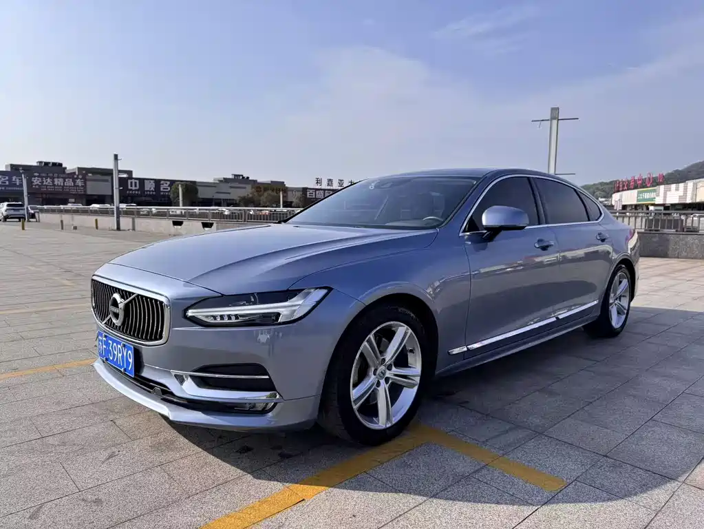 Volvo S90 2019