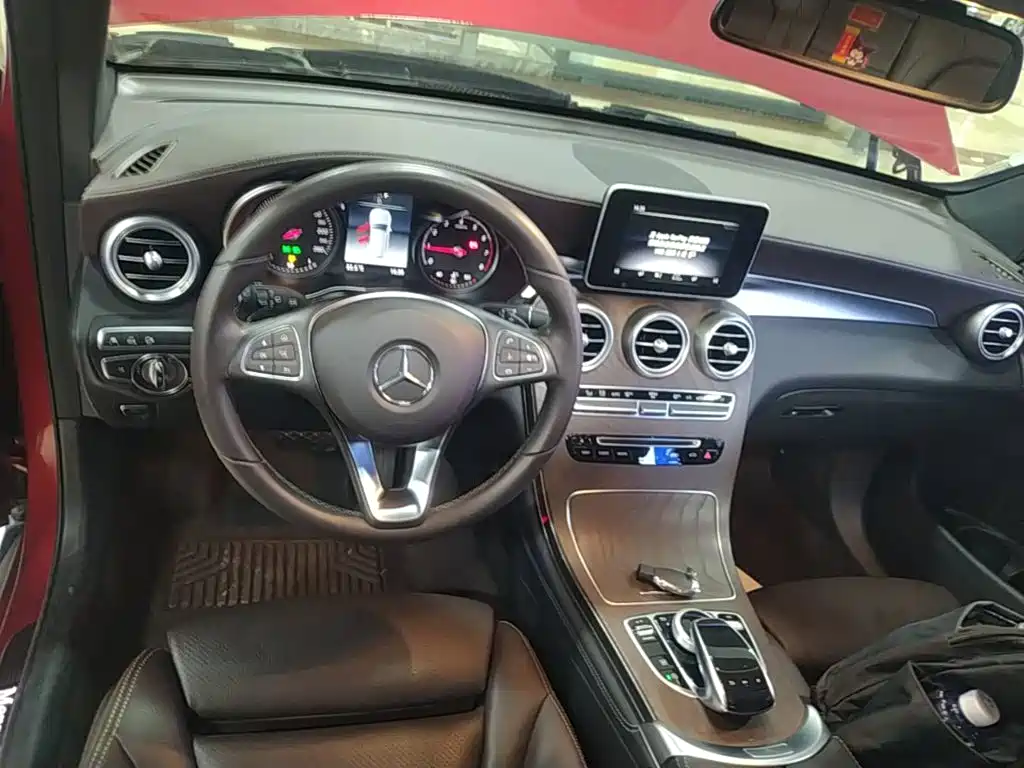 Mercedes-Benz GLC — миниатюра 10