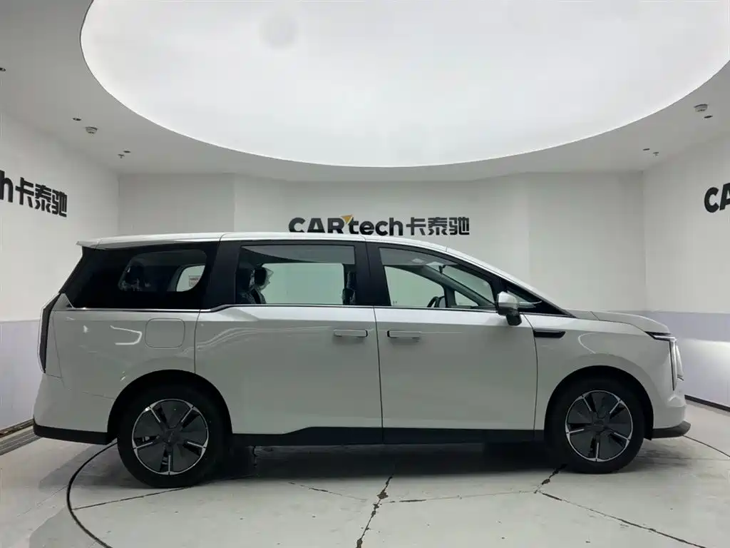 SAIC MAXUS EVERYONE 7