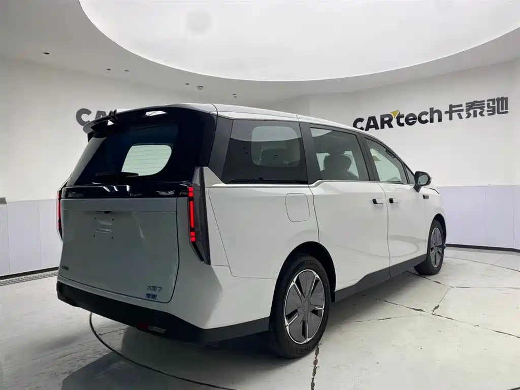 SAIC MAXUS EVERYONE 7