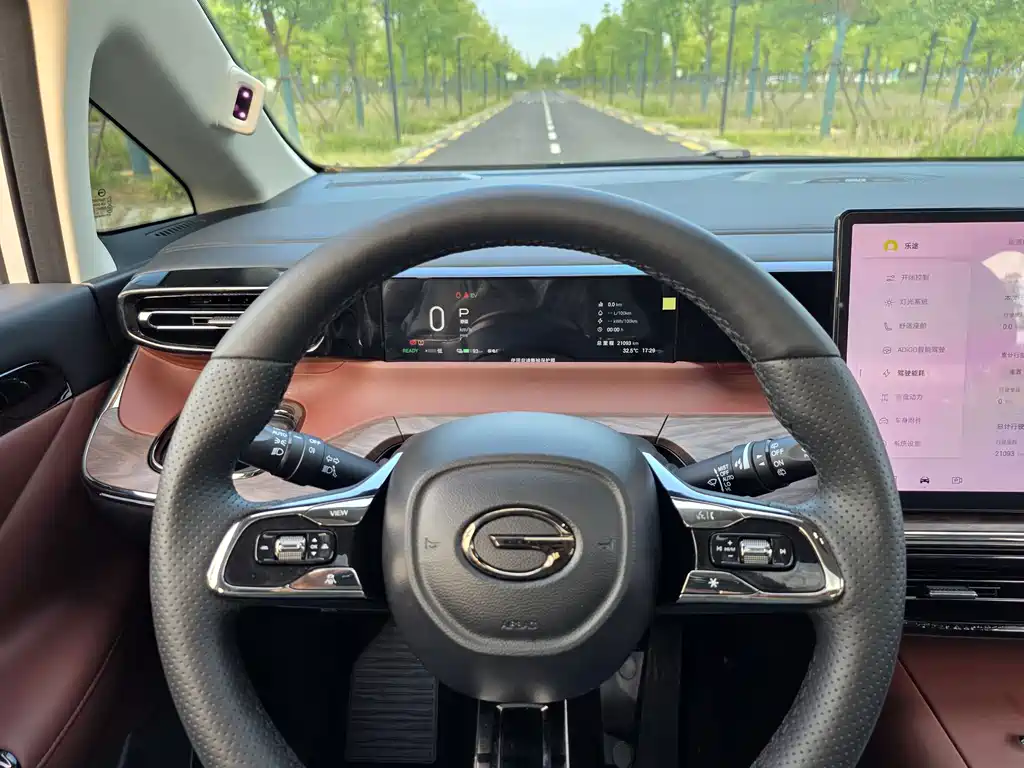 GAC Motor 传祺E8 PHEV — миниатюра 13