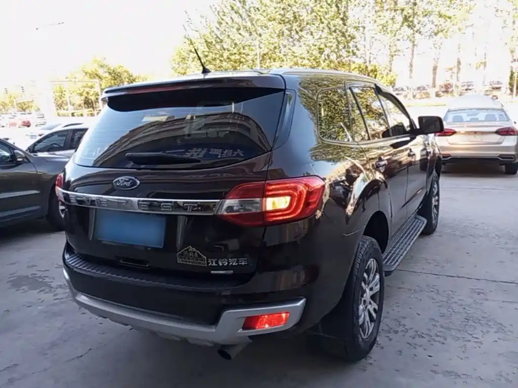 Ford Everest — миниатюра 7