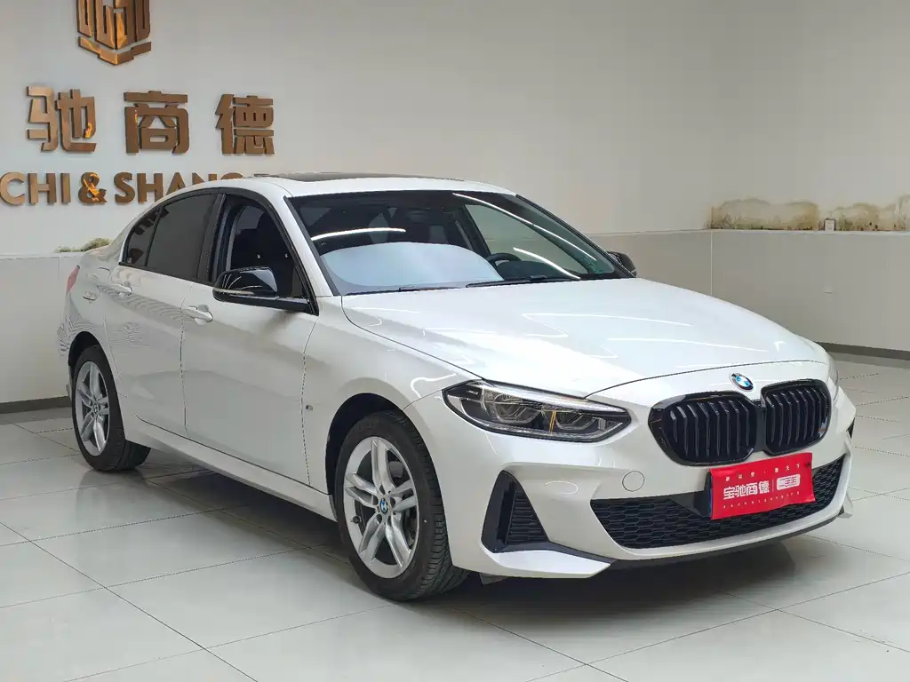 BMW 1 SERIES