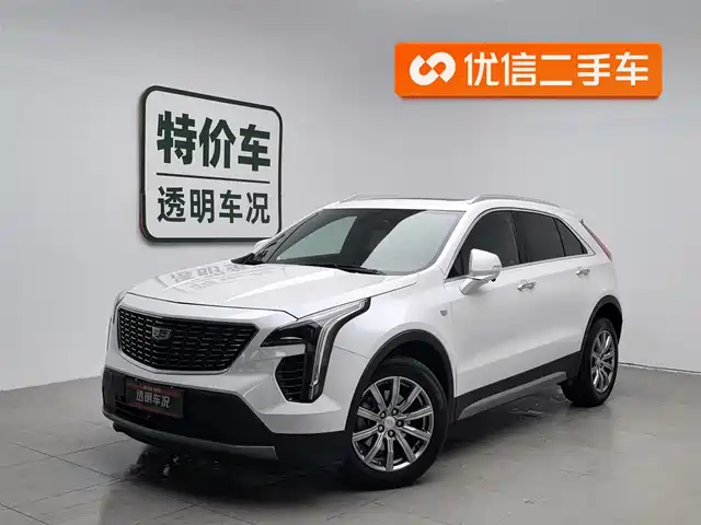 CADILLAC XT4
