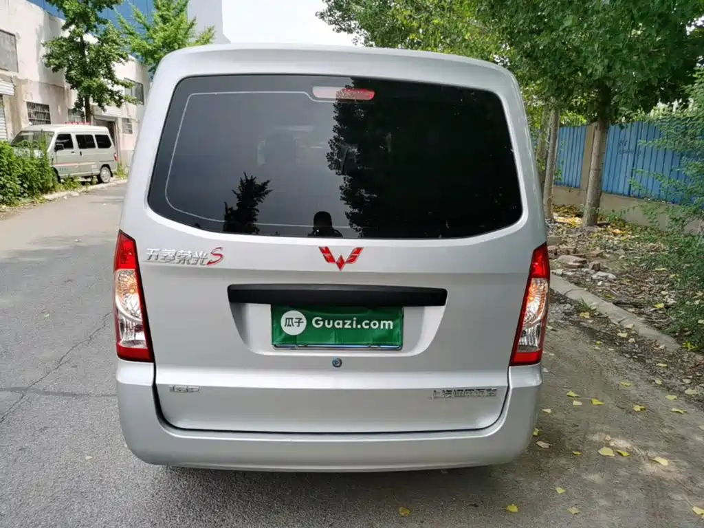 Wuling RongguangS S 2023 1.5L 5/7 мест