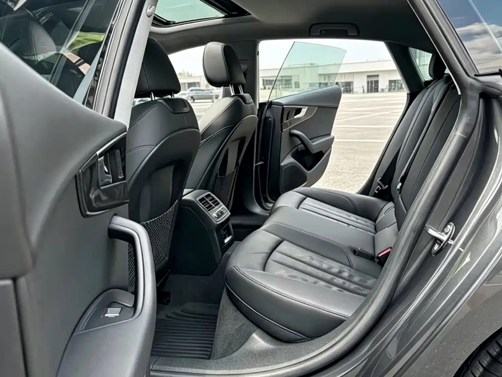Audi A5 (Import) — миниатюра 5