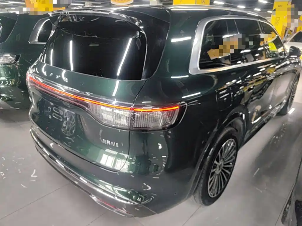 Aito M8 2025 Ultra 53.4kWh 6 мест (192 ）