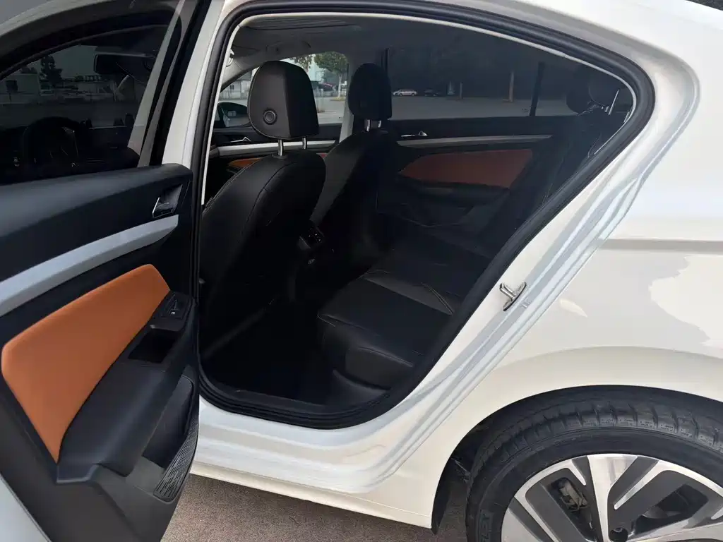 Volkswagen Bora — миниатюра 11