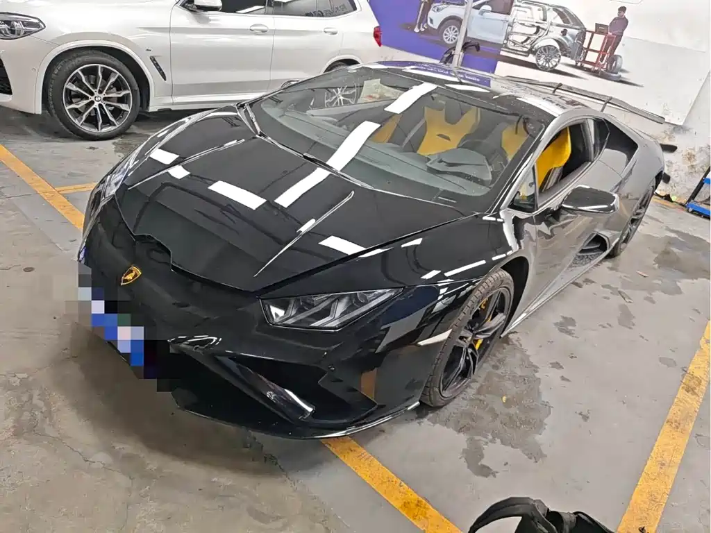 LAMBORGHINI HURACÁN