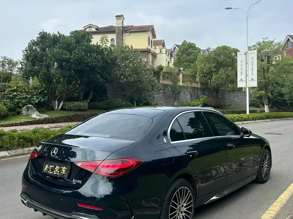 Mercedes-Benz C-Class — миниатюра 6