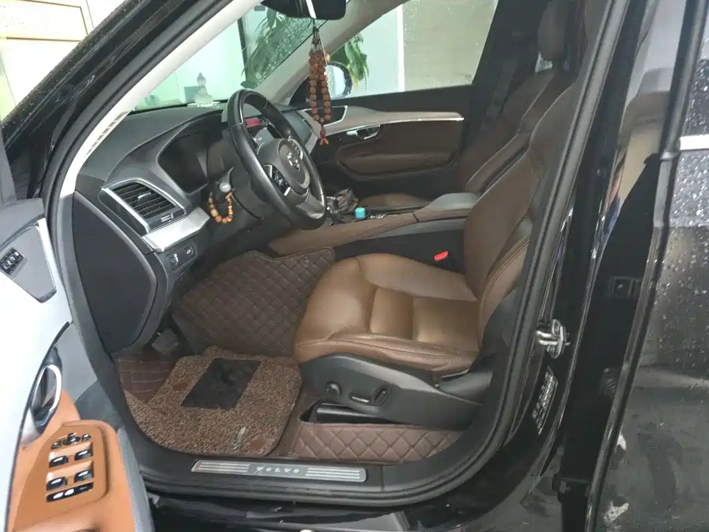 Volvo XC90 — миниатюра 16