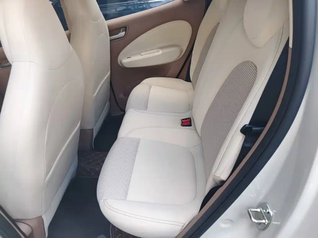 Wuling MINIEV — миниатюра 17