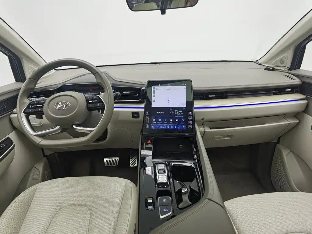 Hyundai Custo — миниатюра 5