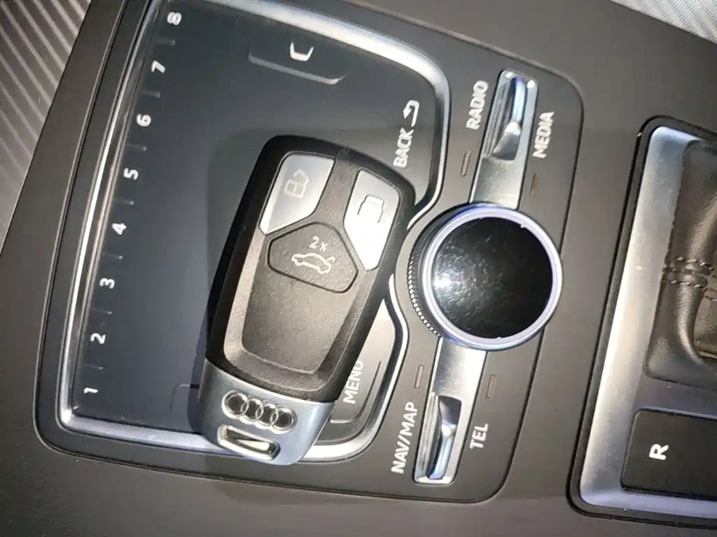 Audi Q5L — миниатюра 9