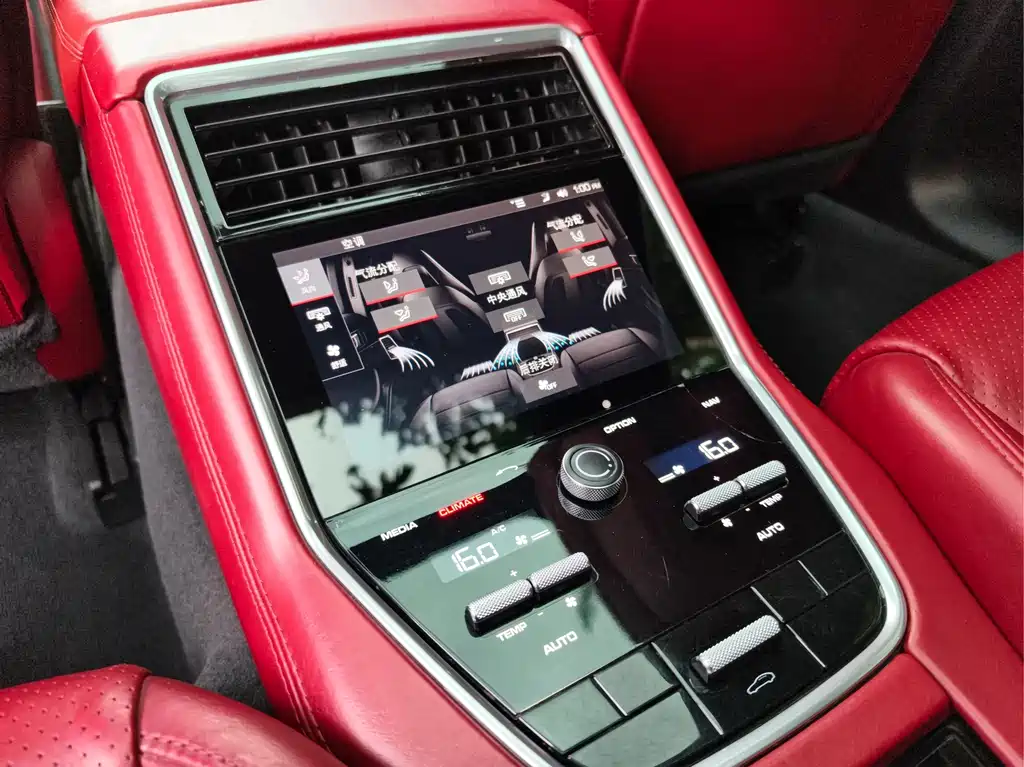 Porsche Panamera — миниатюра 10