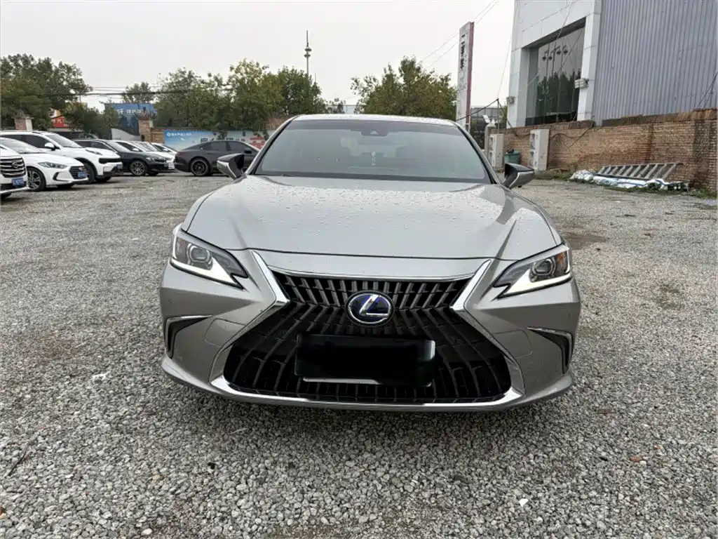 Lexus ES — миниатюра 2