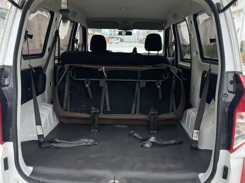 Wuling Hongguang PLUS — миниатюра 6