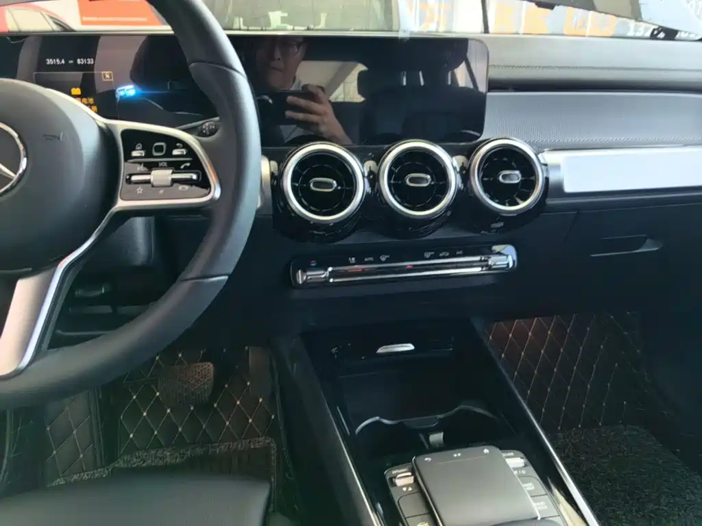 Mercedes-Benz GLB — миниатюра 13