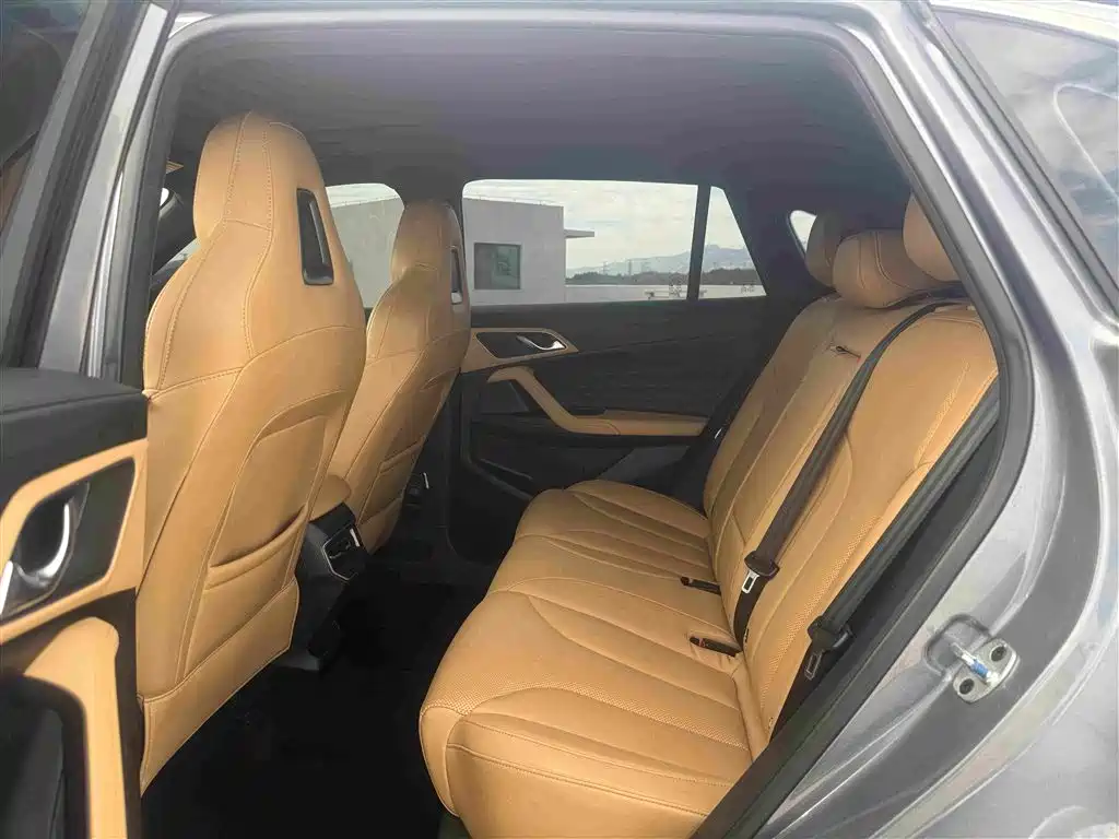 Roewe RX5 — миниатюра 6