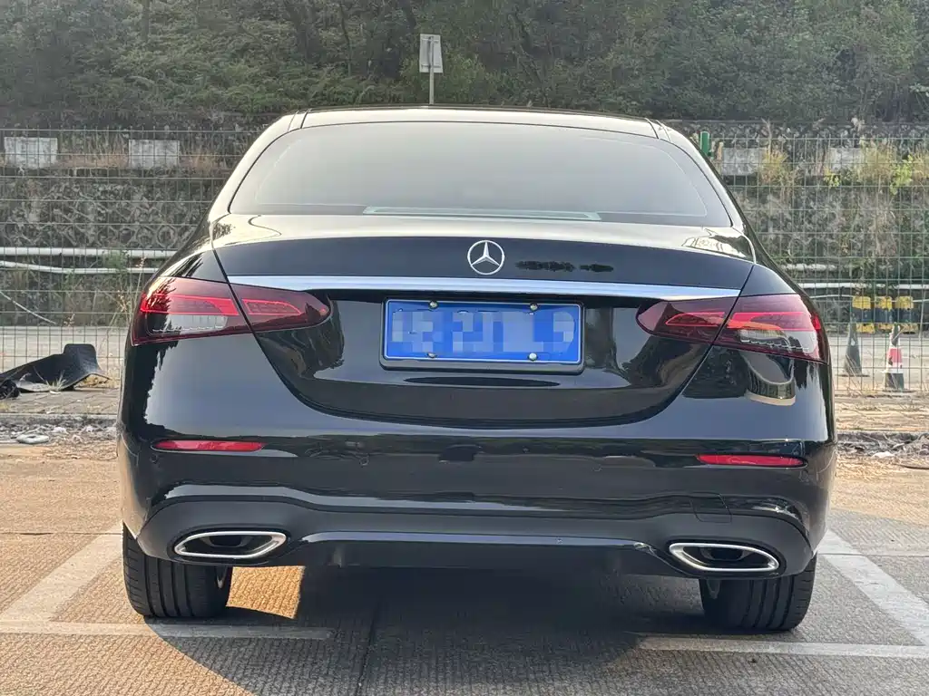 MERCEDES-BENZ E CLASS