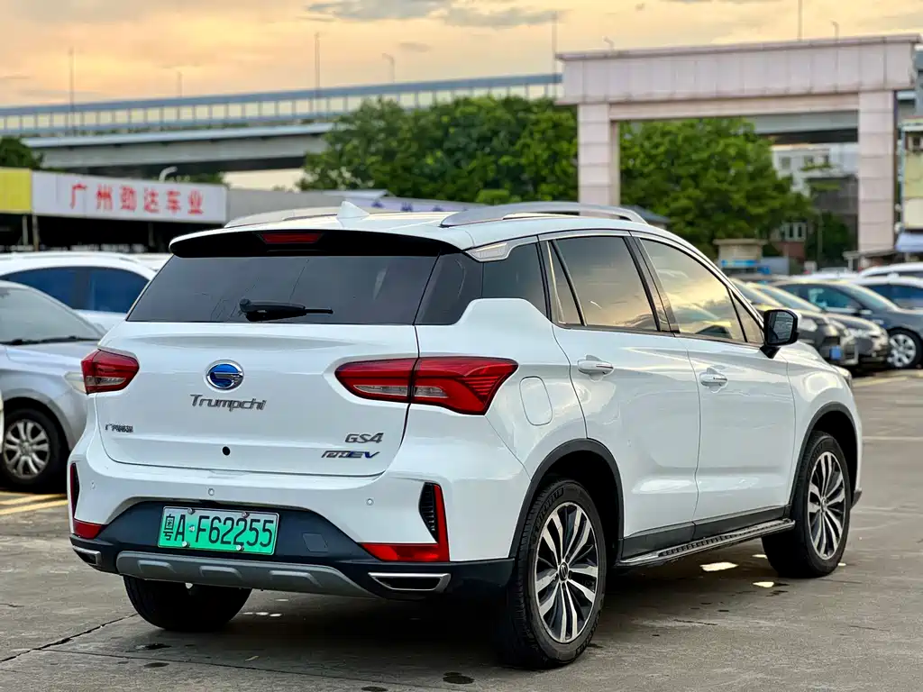 GAC TRUMPCHI GS4 NEW ENERGY