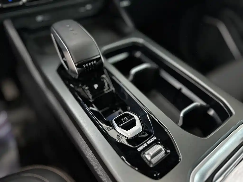 GEELY AUTOMOBILE HAOYUE L