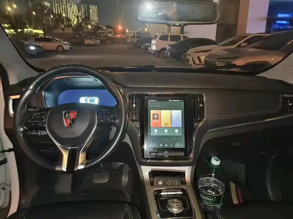 ROEWE RX5 NEW ENERGY