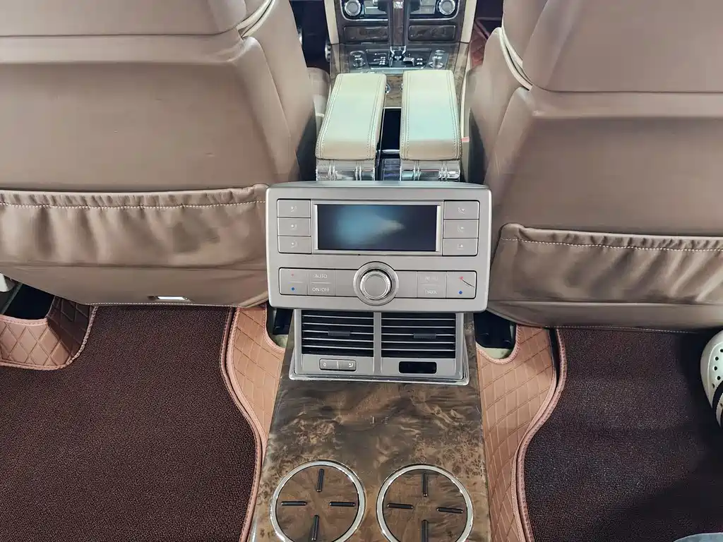 Volkswagen Phaeton — миниатюра 15
