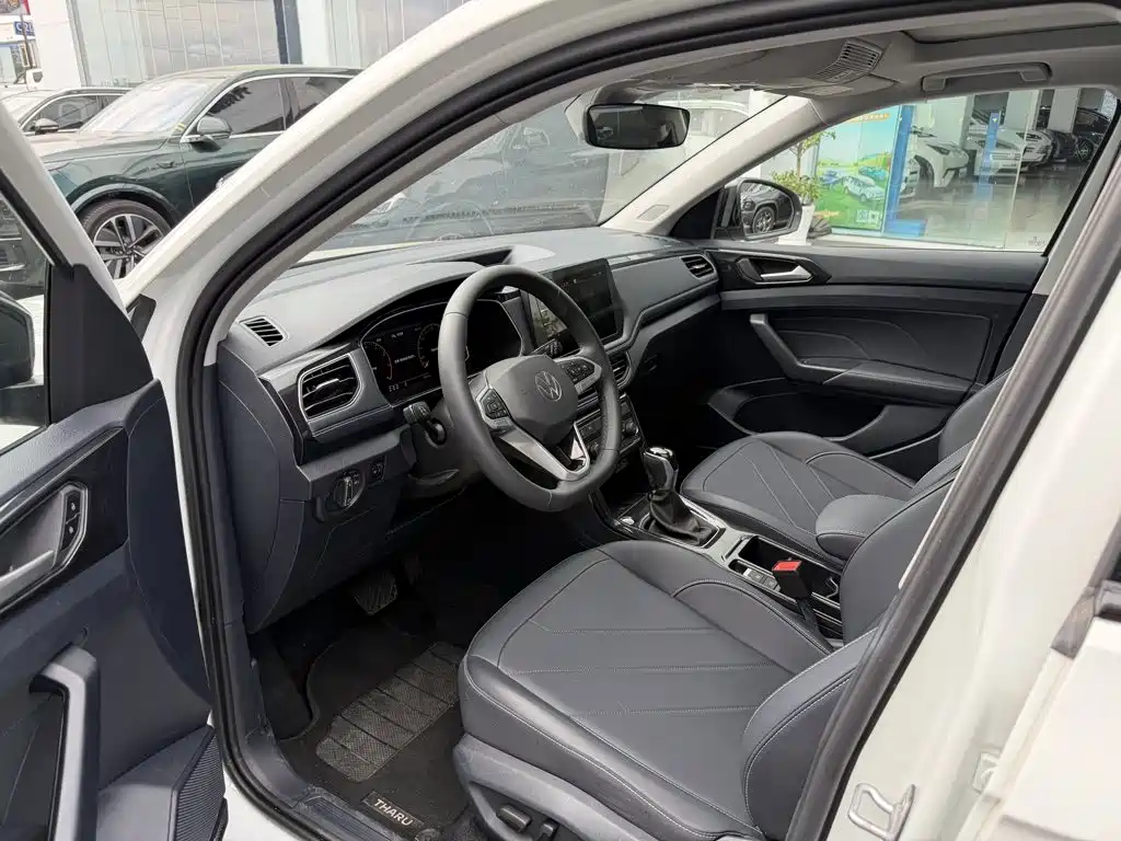 Volkswagen Tharu — миниатюра 3