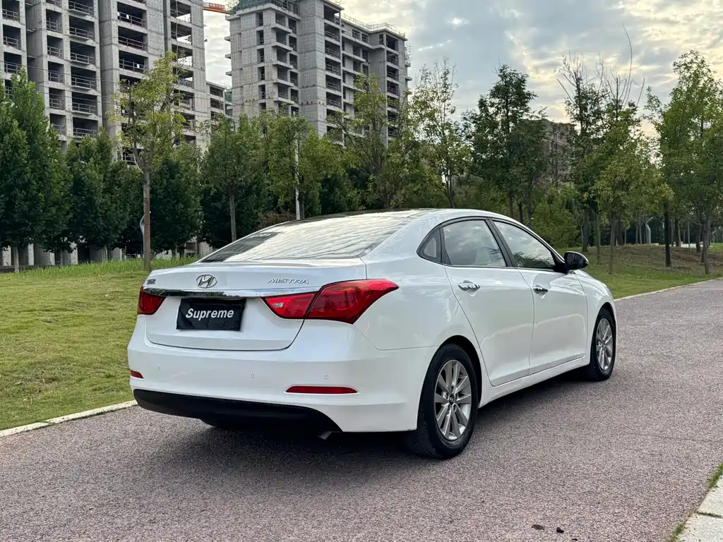 Hyundai Mistra — миниатюра 9