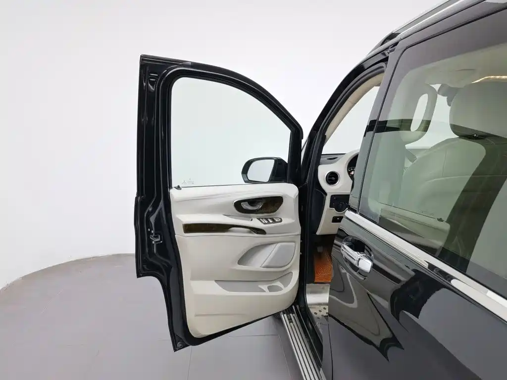 Mercedes-Benz Vito — миниатюра 8