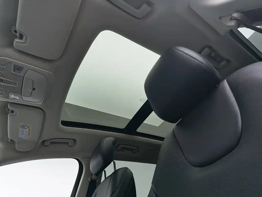 Ford Edge — миниатюра 14