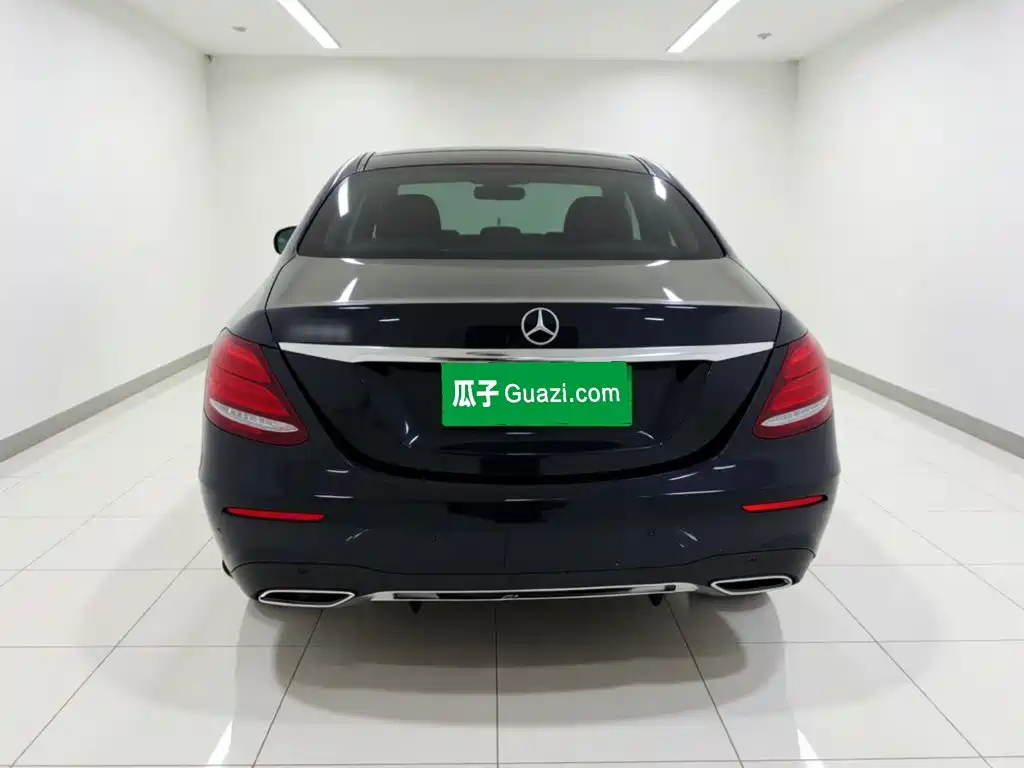 Mercedes-Benz E-Class — миниатюра 5