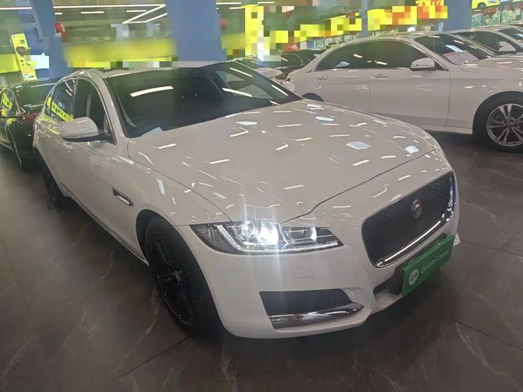 Jaguar XFL — миниатюра 4