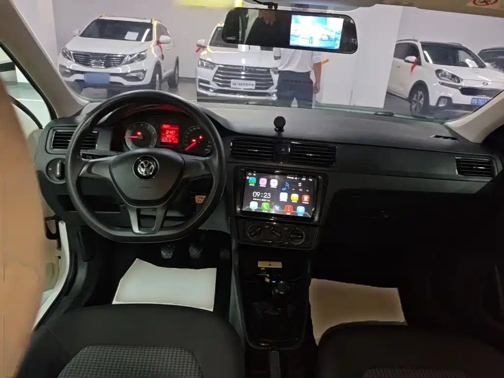 Volkswagen Santana — миниатюра 10