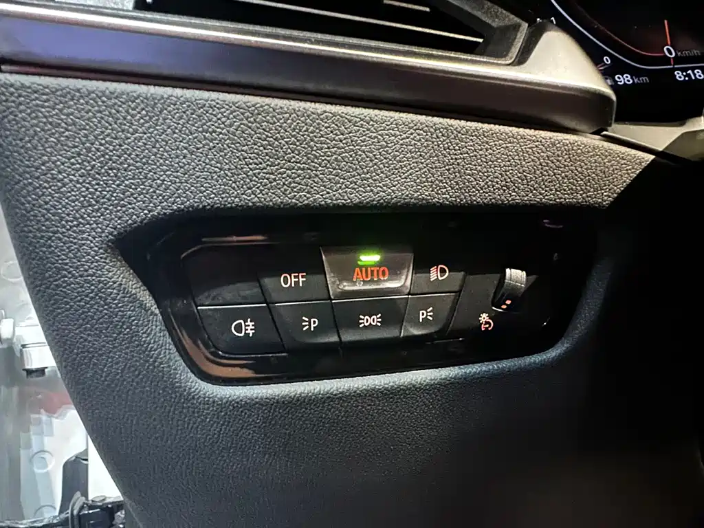 BMW 3 Series — миниатюра 12