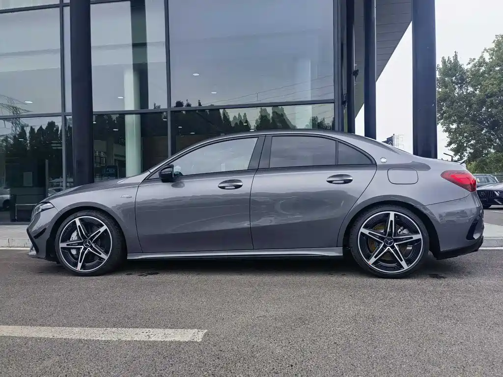 MERCEDES-BENZ A CLASS AMG