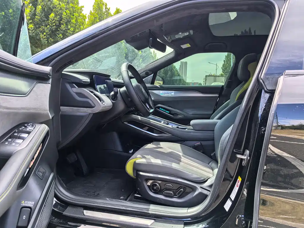 BYD L EV — миниатюра 4