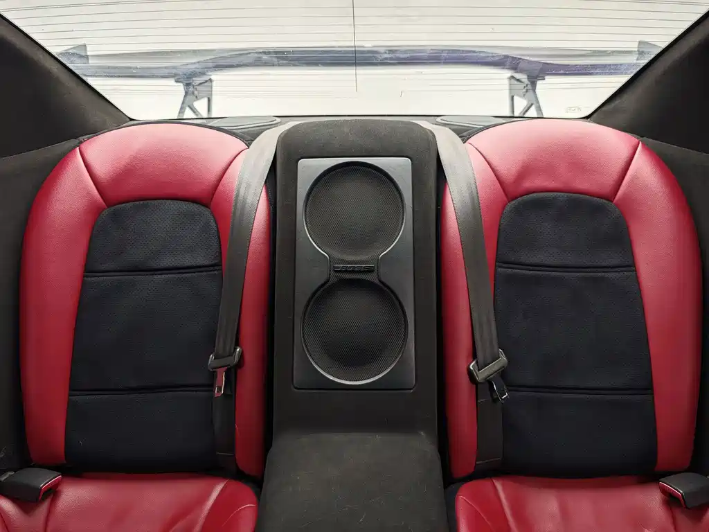Nissan GT-R — миниатюра 13
